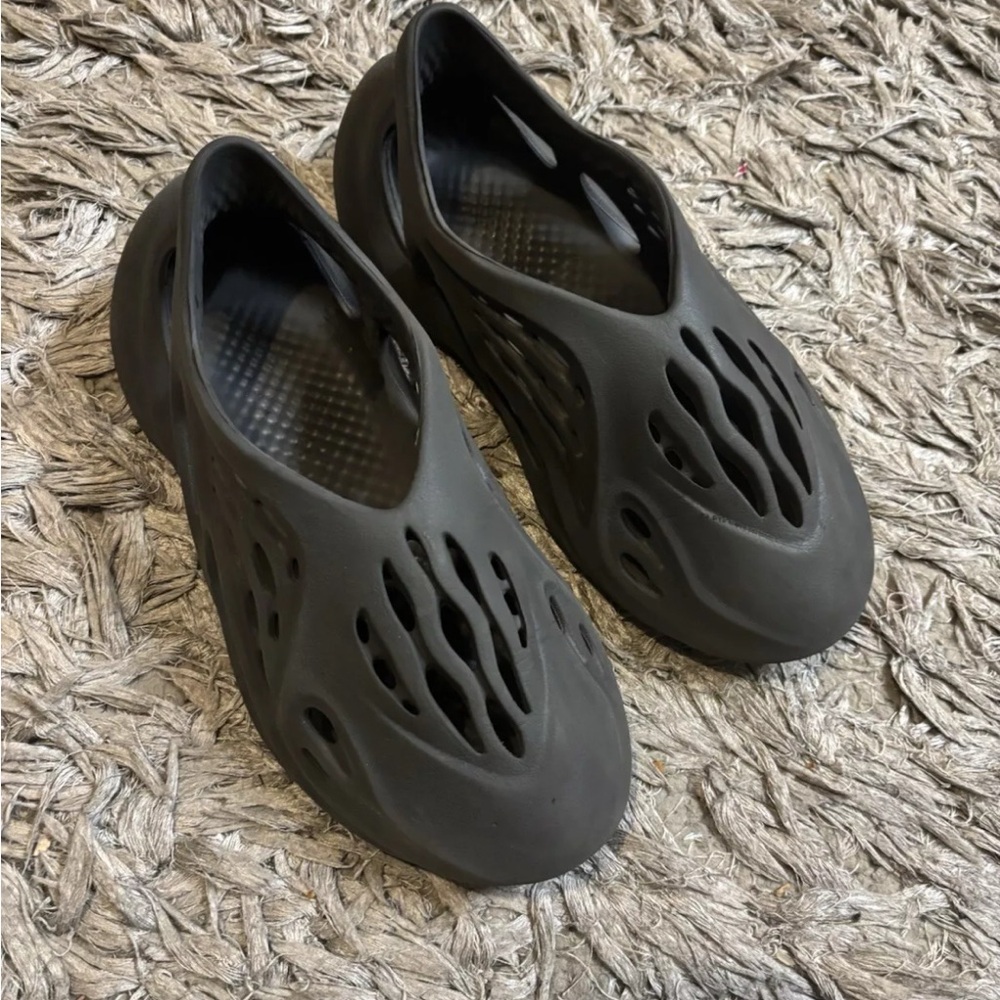 Yeezy Foam Runners Size 10
